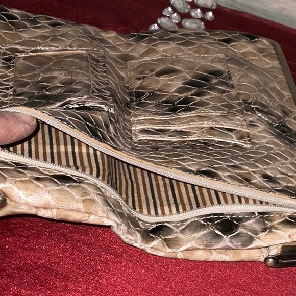 Crocodile Style Wallet - Picture 11 of 13